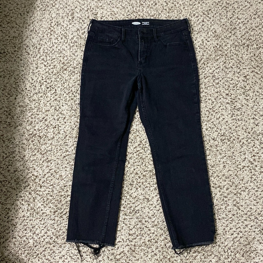 Old Navy power straight high rise ankle jeans with distressed hem - like new
